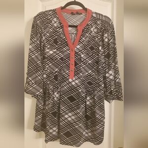 3/4 sleeve black & white top (W)